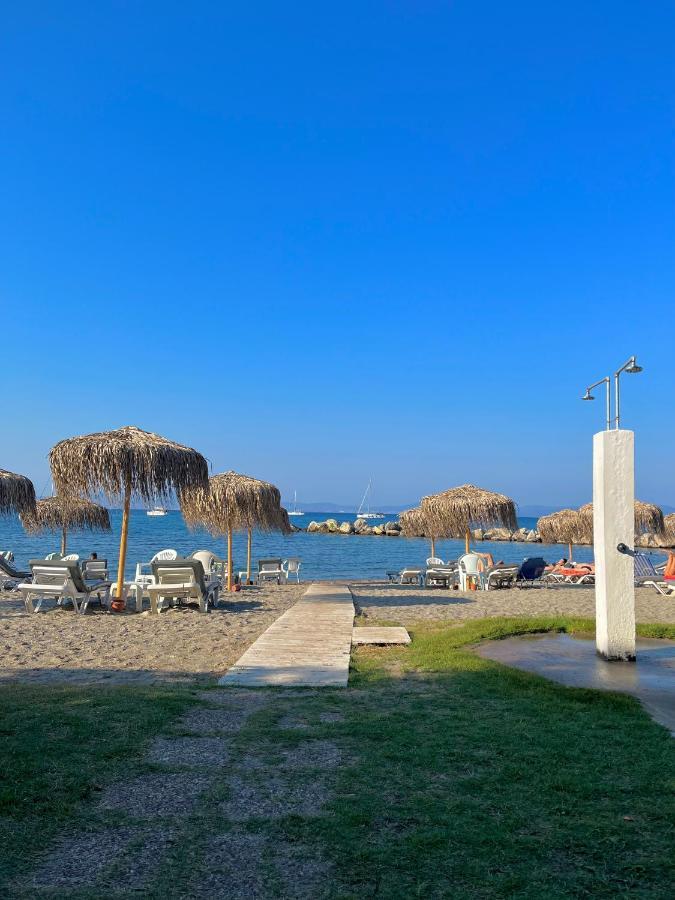 Theodorou Beach Hotel Apartments Psalidi  Exterior photo