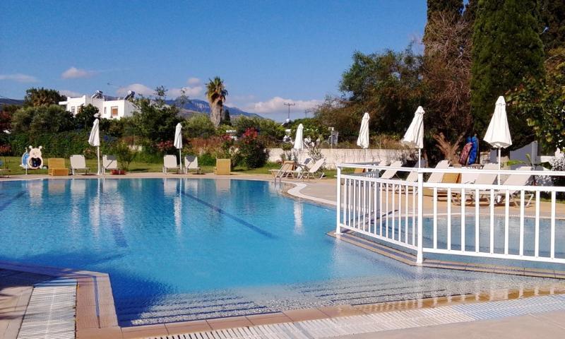 Theodorou Beach Hotel Apartments Psalidi  Exterior photo